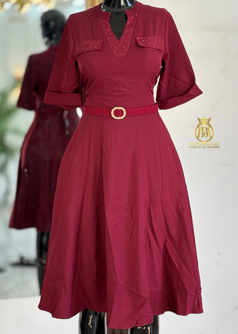 ROBE AUX GENOUX