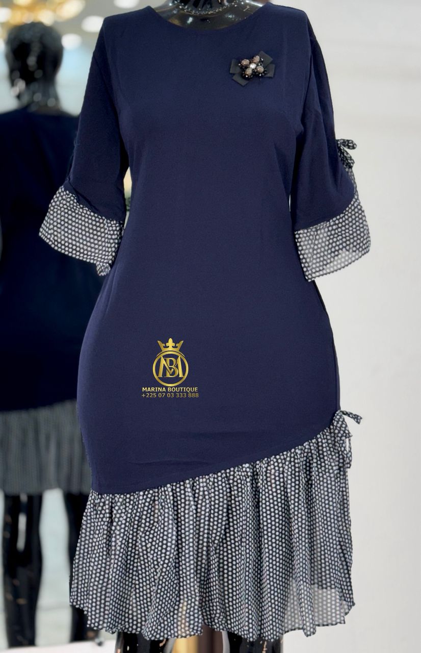 ROBE AUX GENOUX