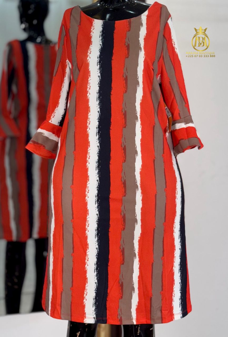 ROBE AUX GENOUX