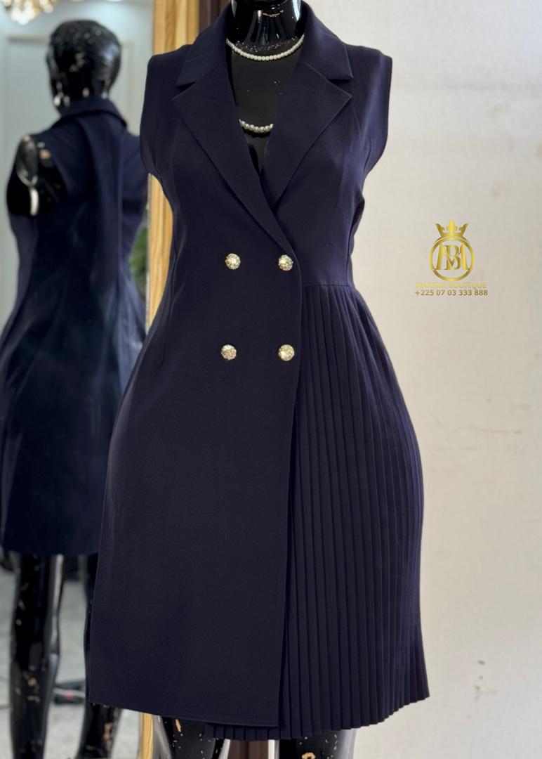 ROBE AUX GENOUX