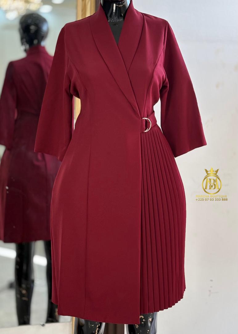 ROBE AUX GENOUX