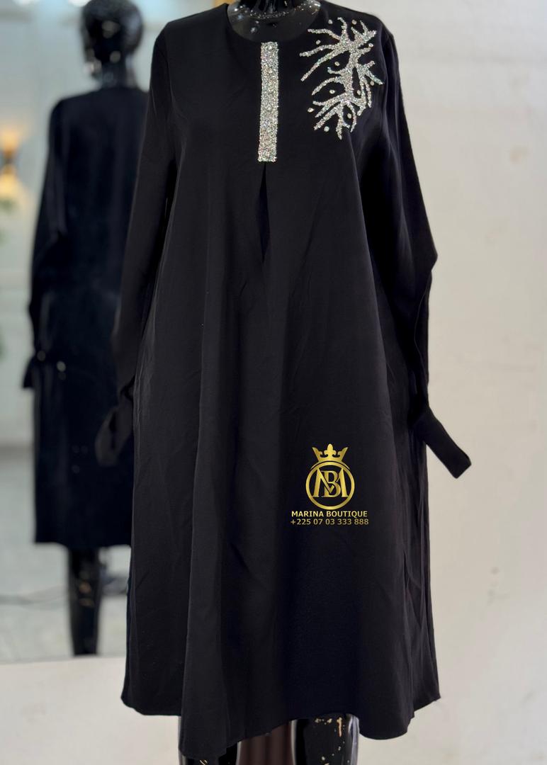 ROBE AUX GENOUX