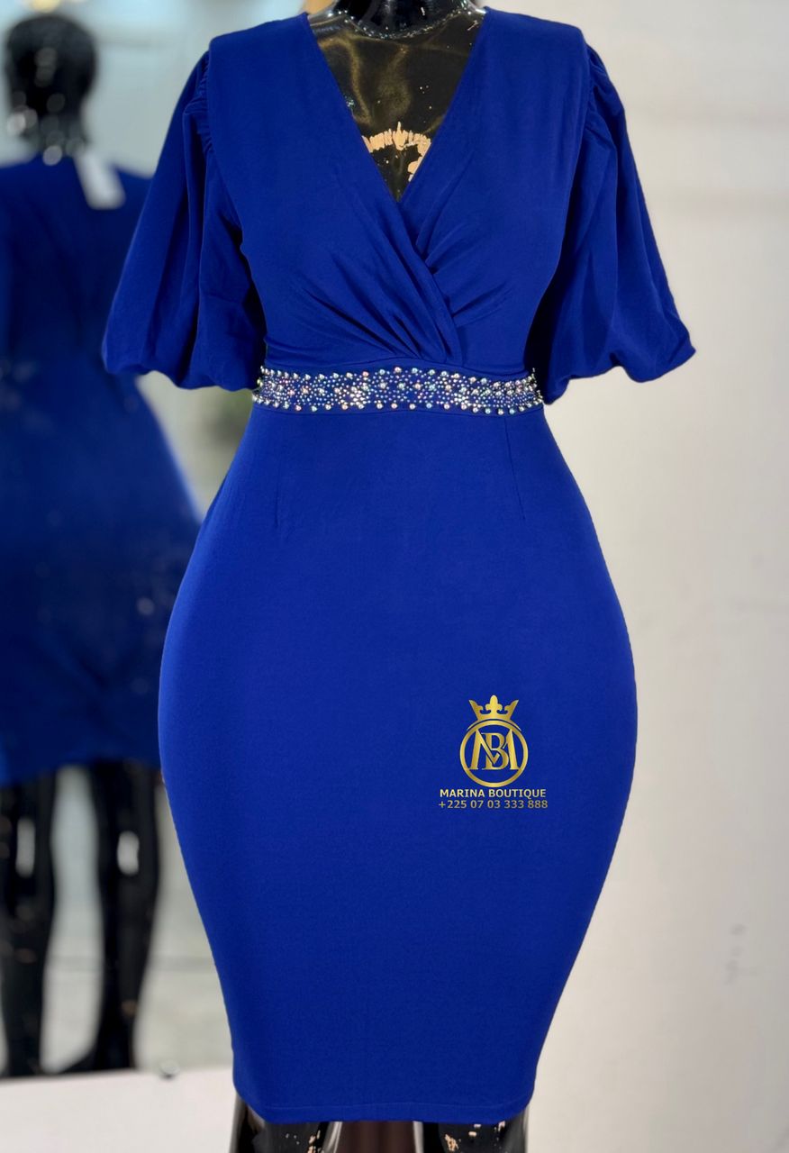 ROBE AUX GENOUX
