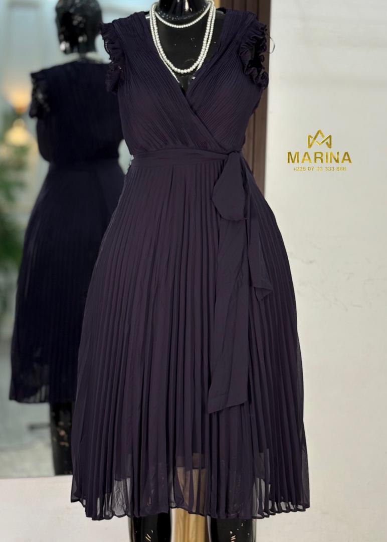 ROBE AUX GENOUX