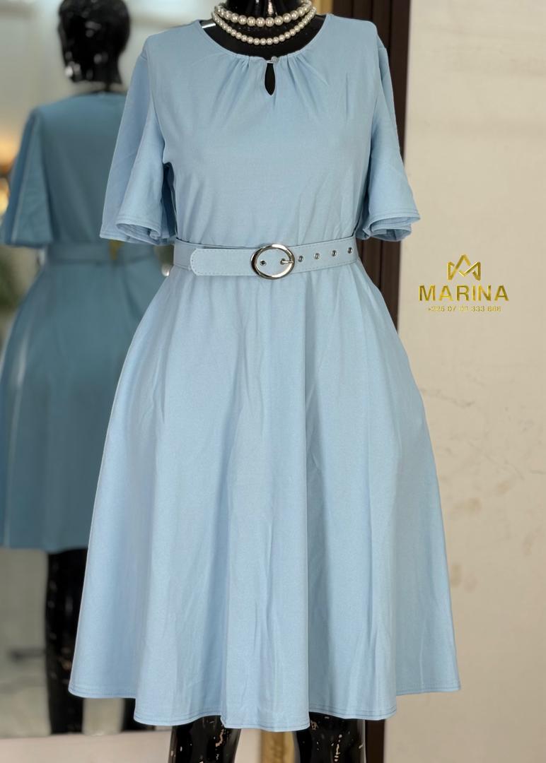 ROBE AUX GENOUX