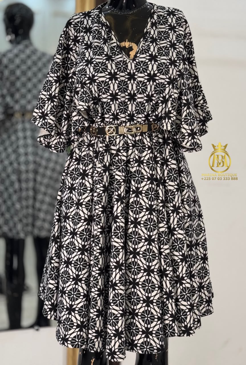 ROBE AUX GENOUX