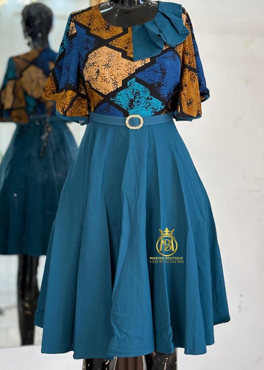 ROBE AUX GENOUX