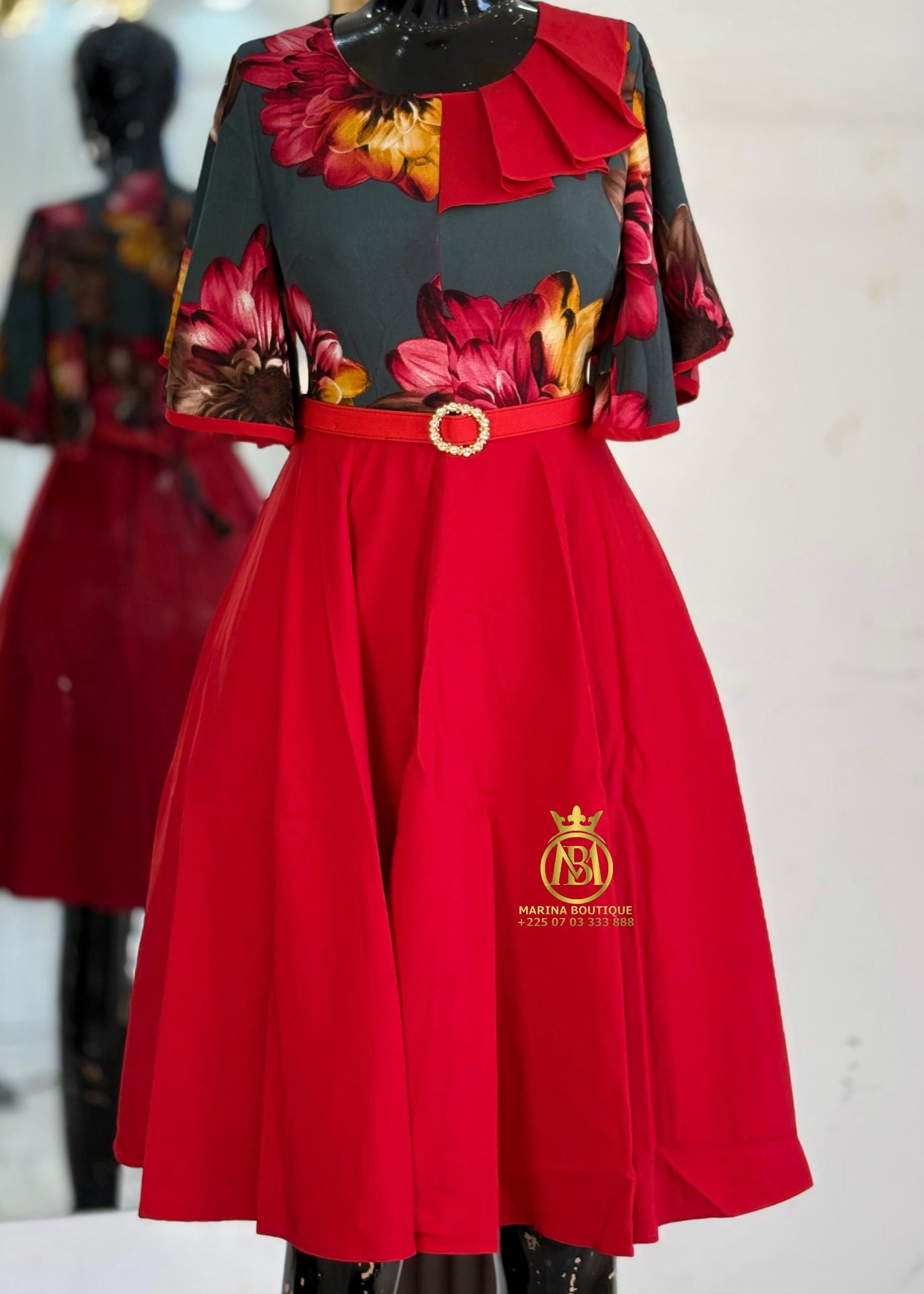 ROBE AUX GENOUX