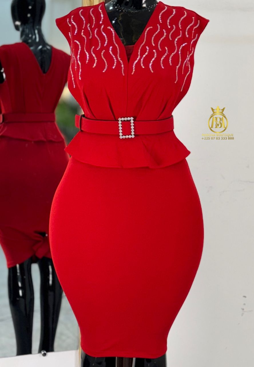 ROBE AUX GENOUX