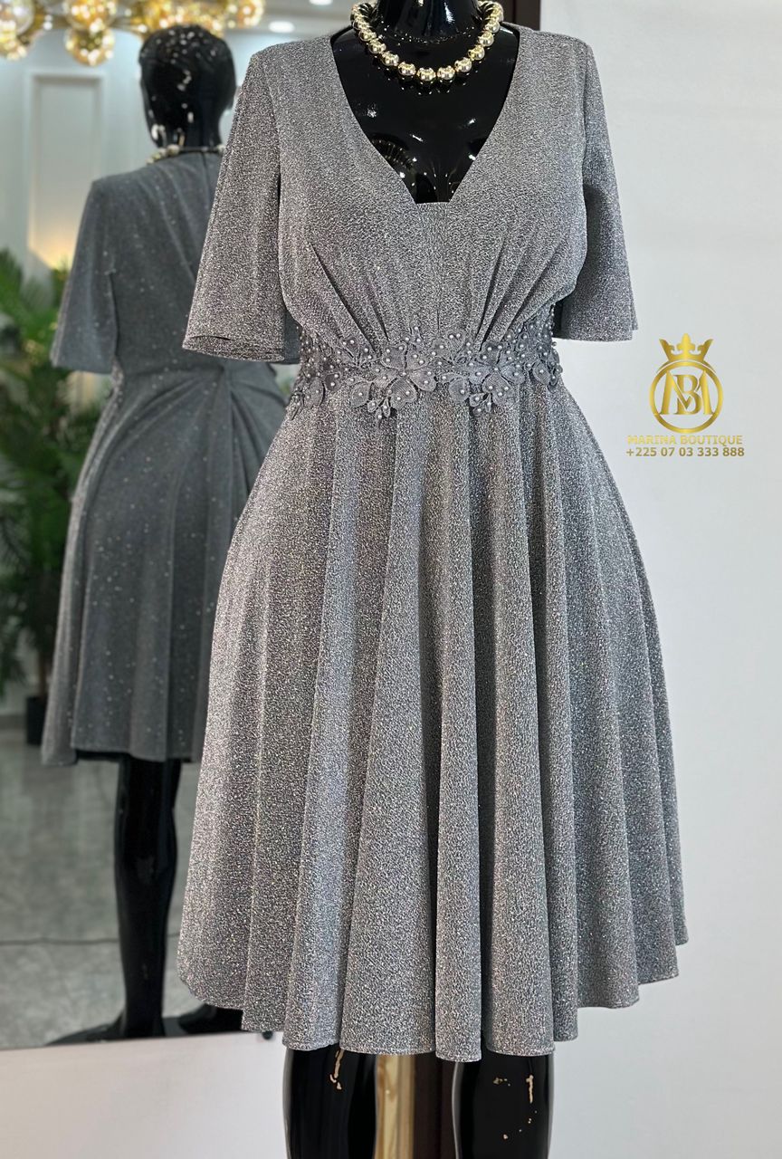 ROBES AUX GENOUX
