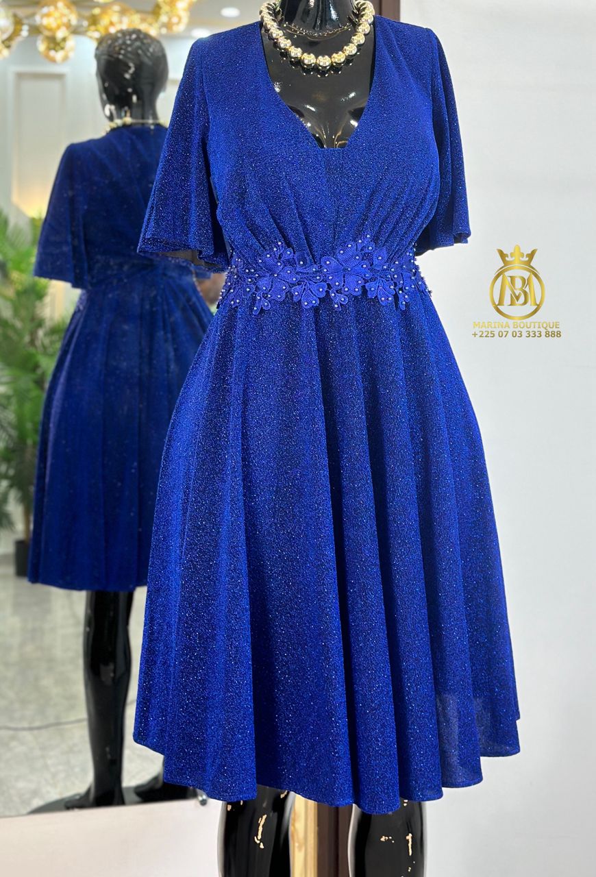 ROBES AUX GENOUX