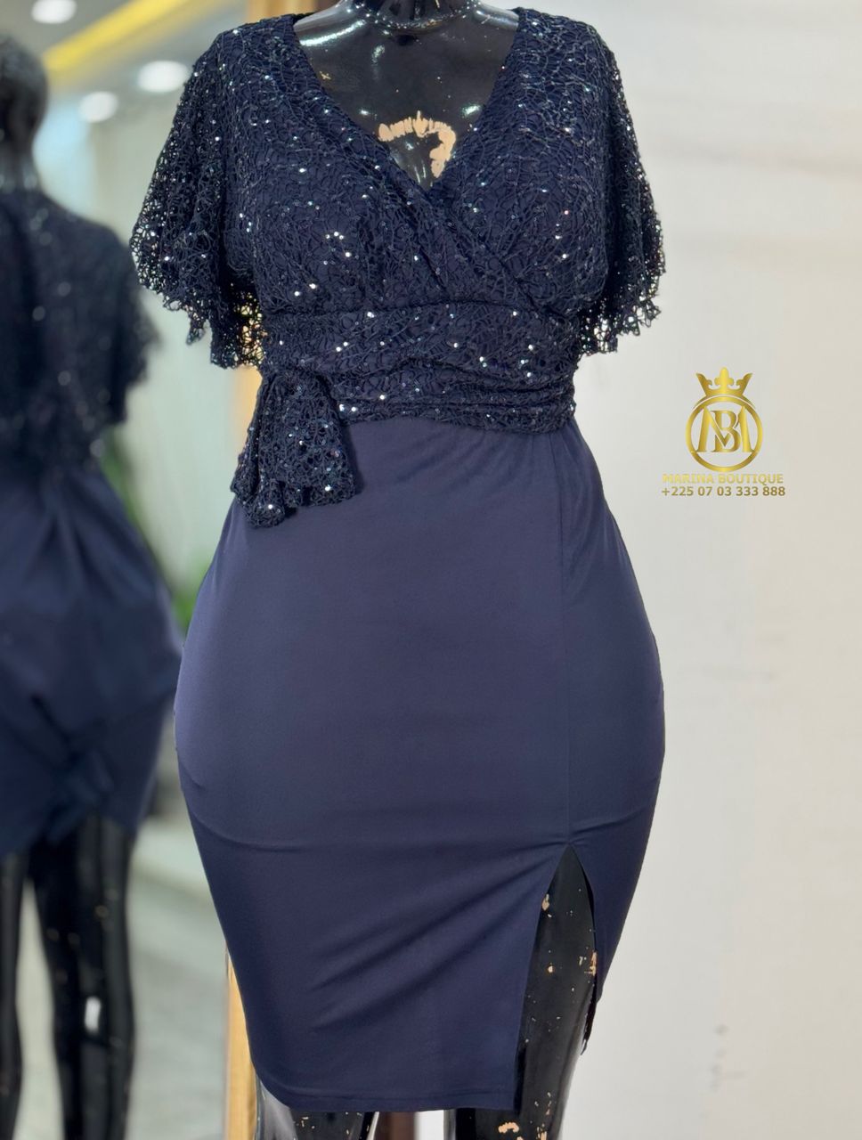 ROBES AUX GENOUX