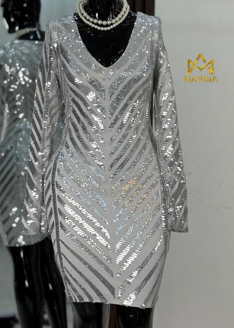 ROBE AUX GENOUX