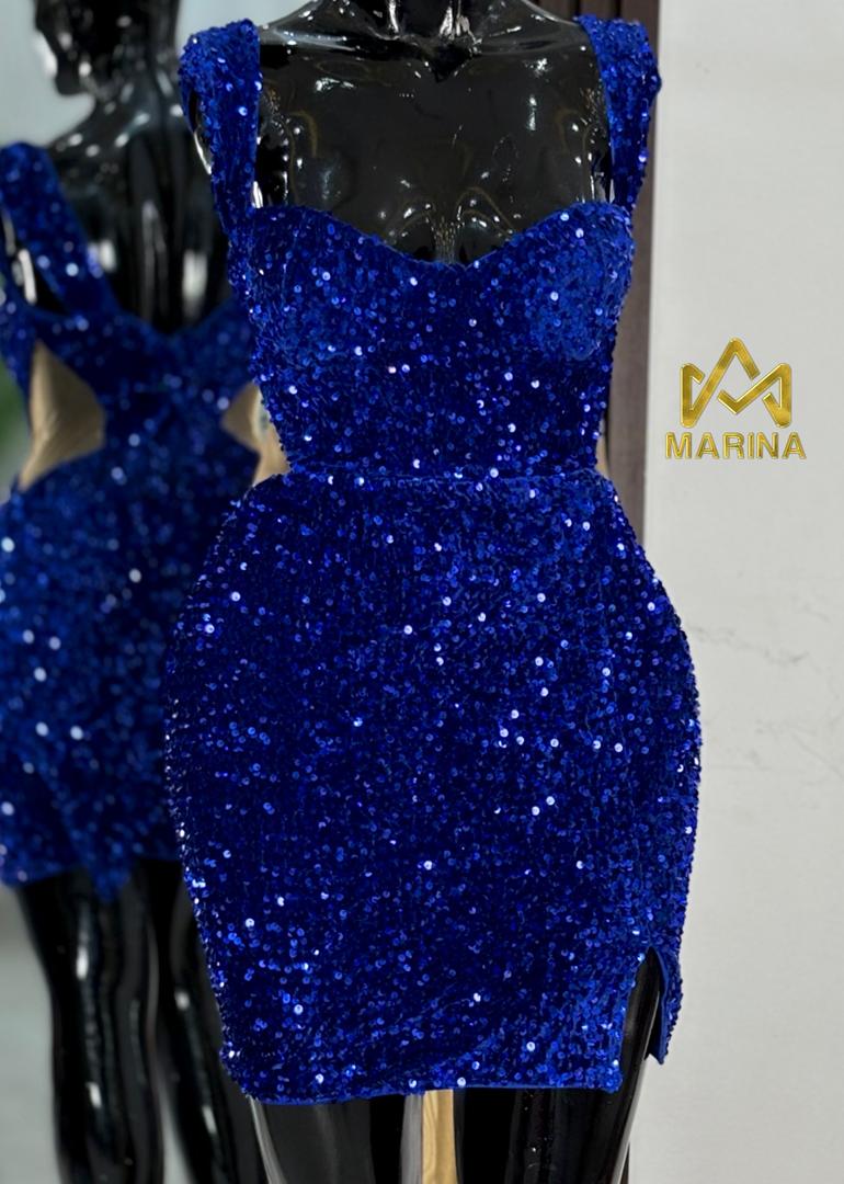 ROBE AUX GENOUX