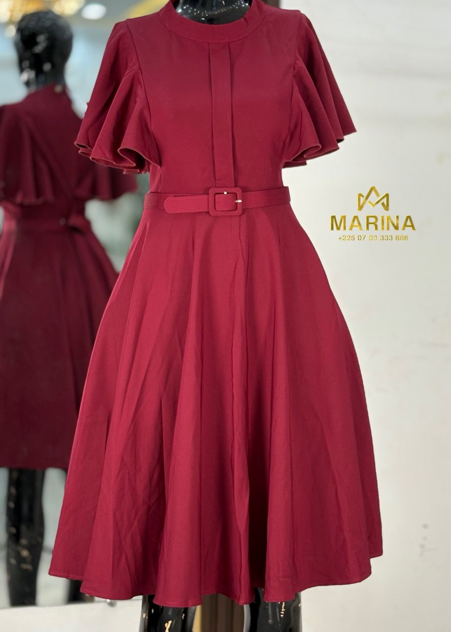 ROBE AUX GENOUX
