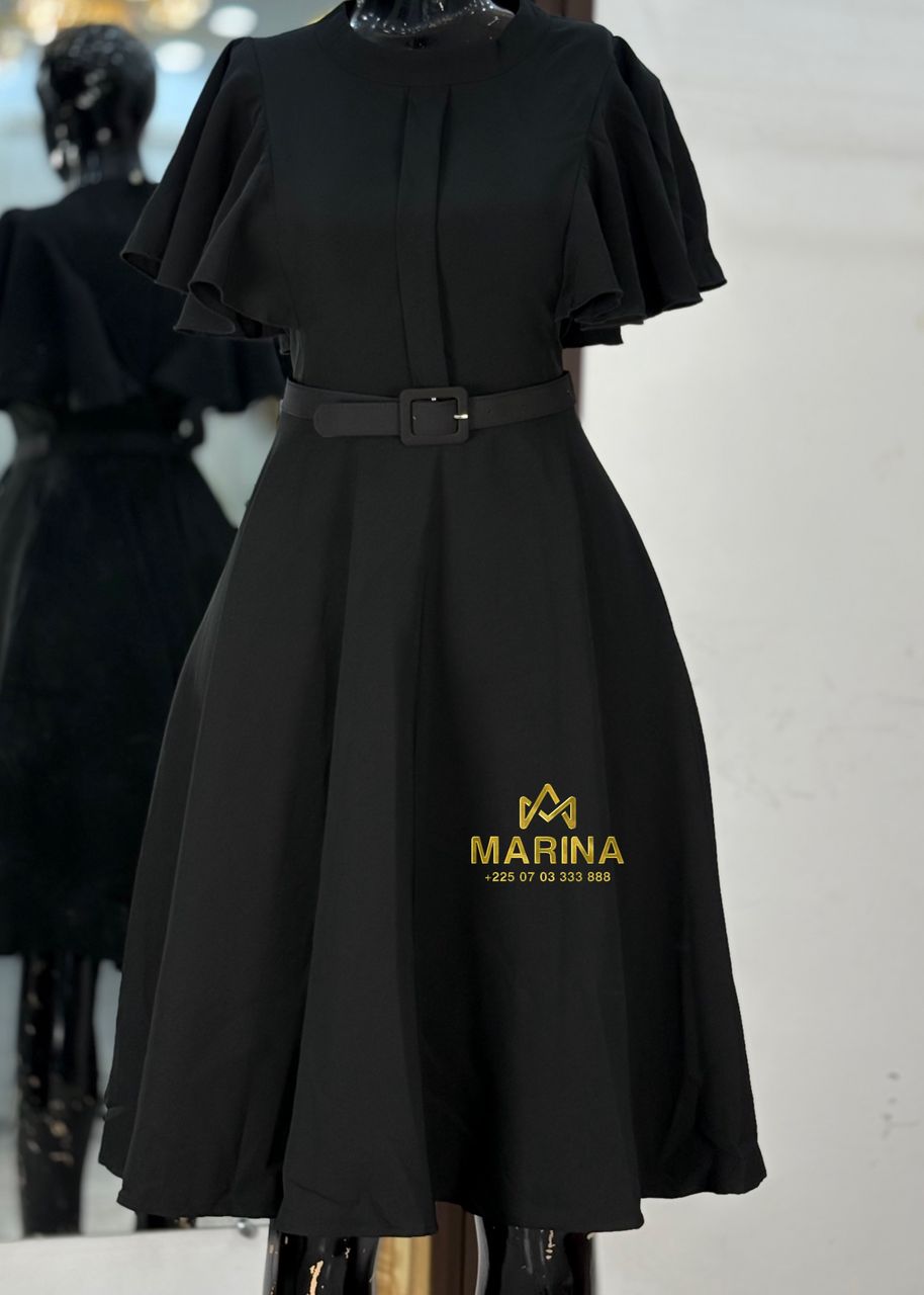 ROBE AUX GENOUX