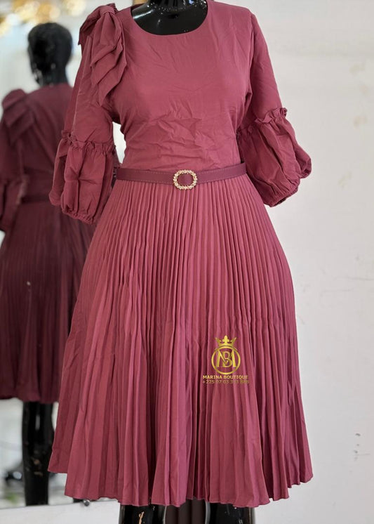 ROBE AUX GENOUX