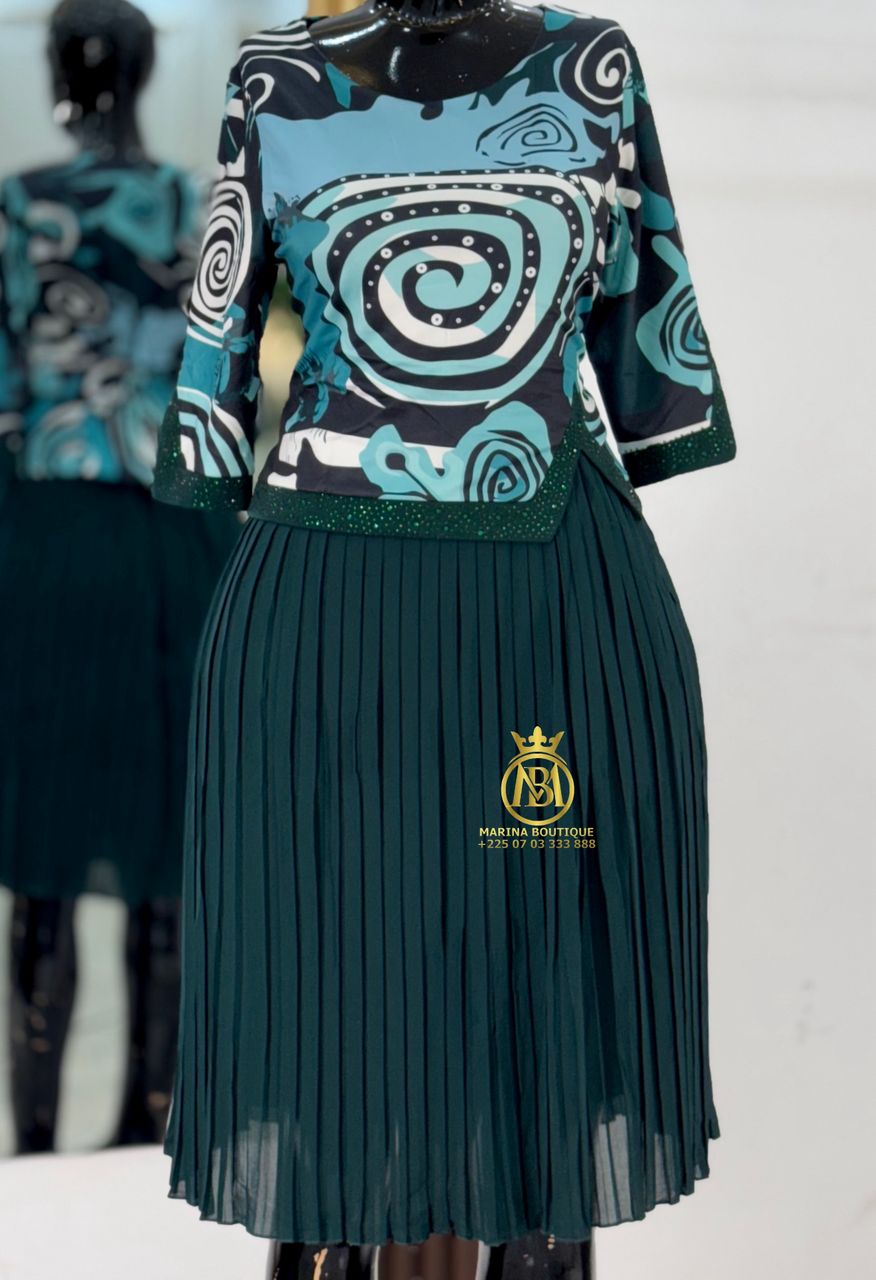 ROBE AUX GENOUX