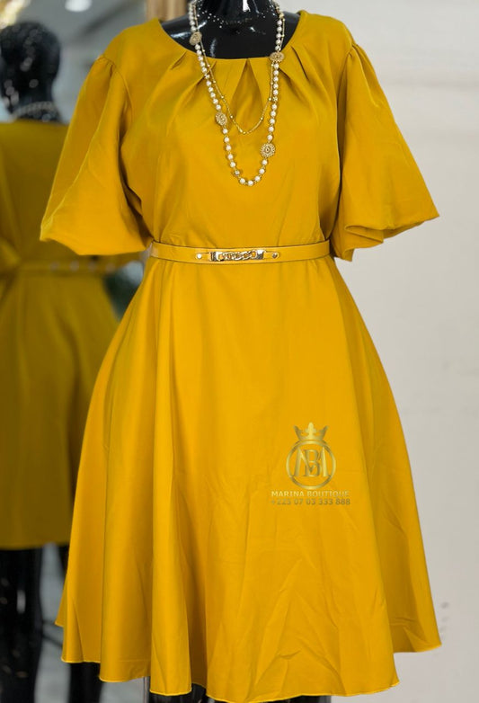 ROBE AUX GENOUX