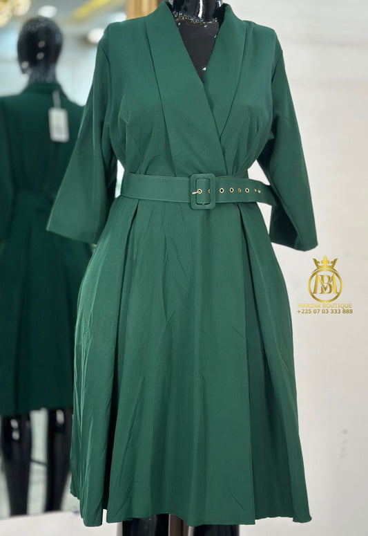 ROBE AUX GENOUX