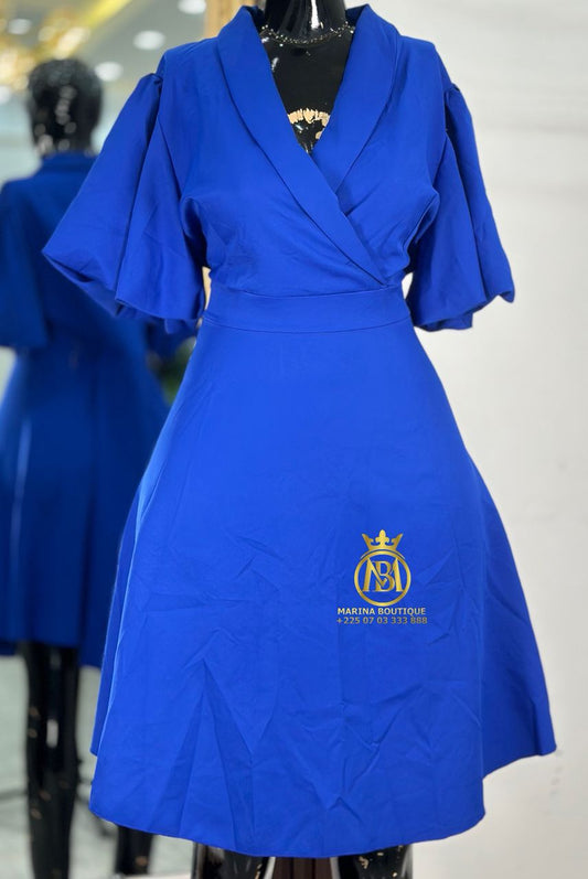 ROBE AUX GENOUX