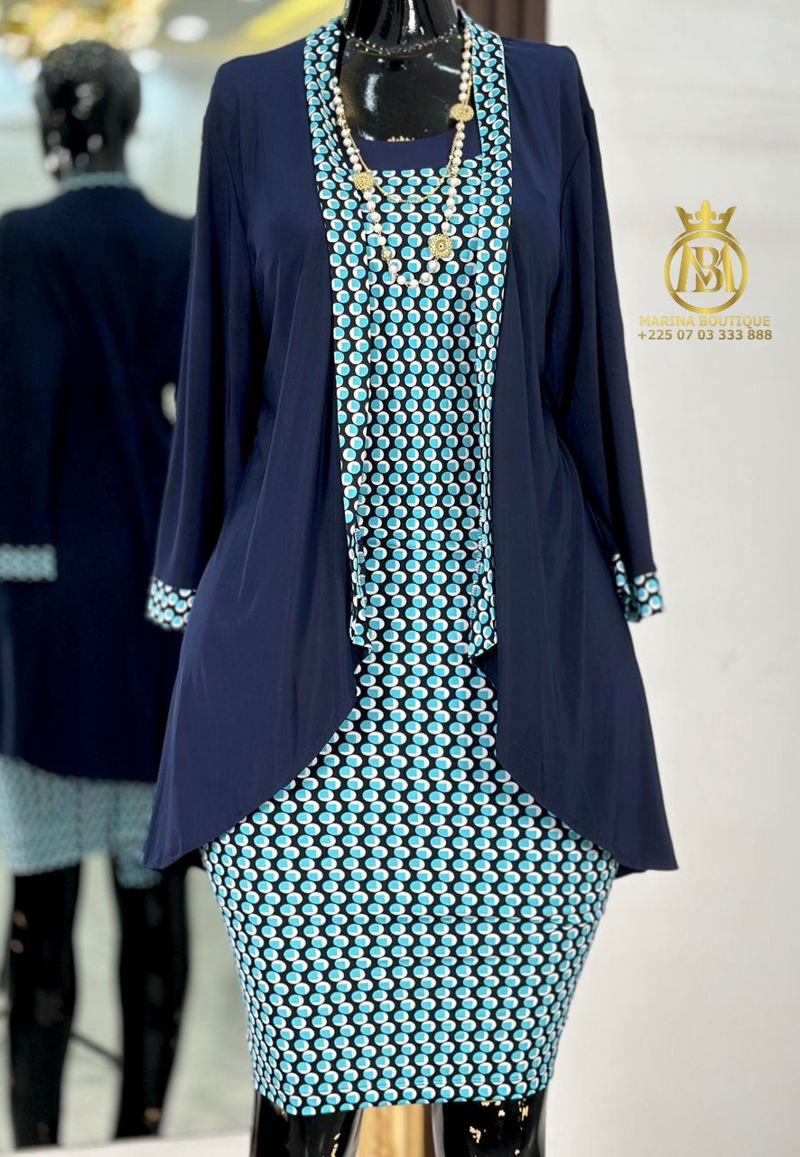 ROBE AUX GENOUX