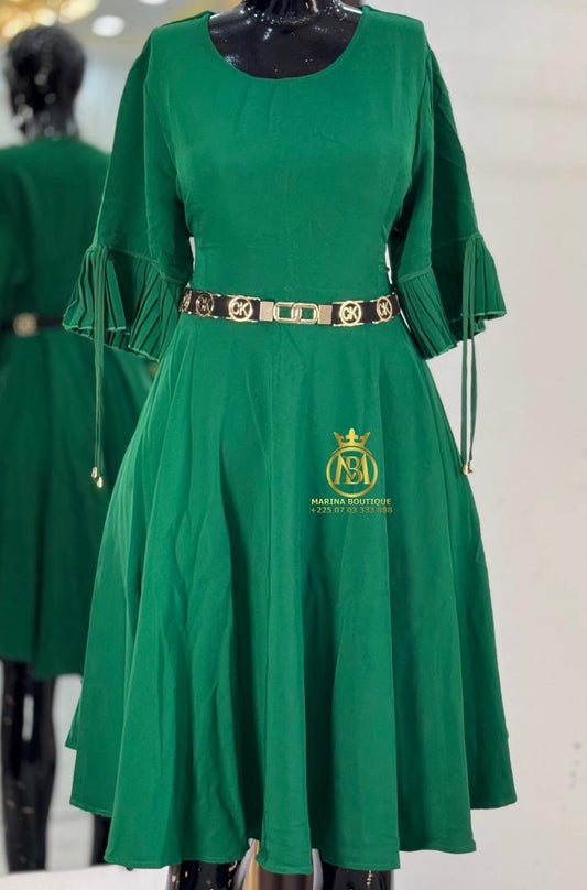 ROBE AUX GENOUX
