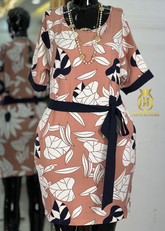 ROBE AUX GENOUX