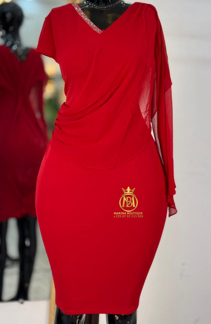 ROBE AUX GENOUX