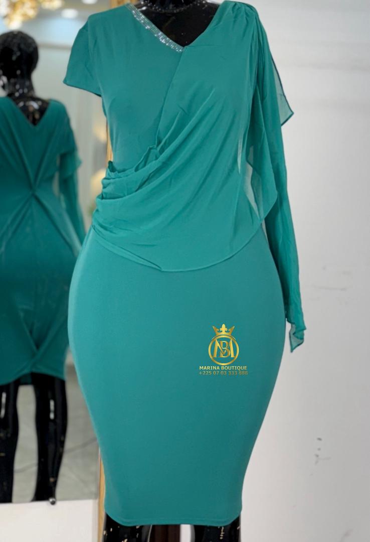 ROBE AUX GENOUX