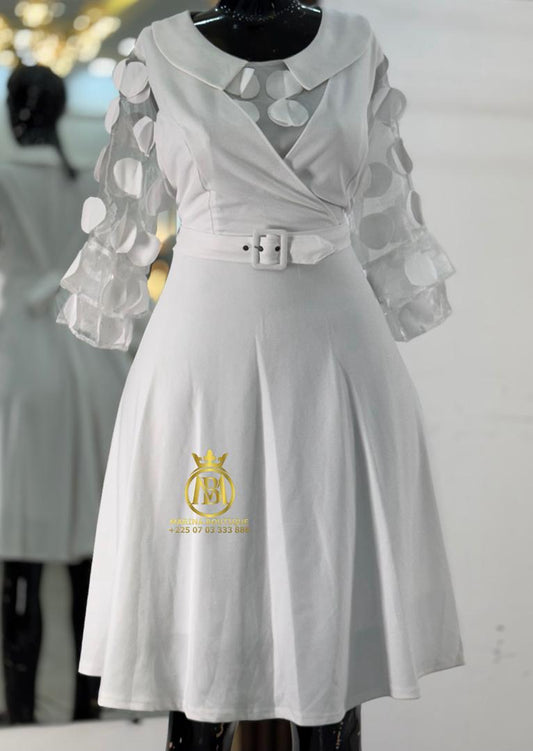 ROBE AUX GENOUX