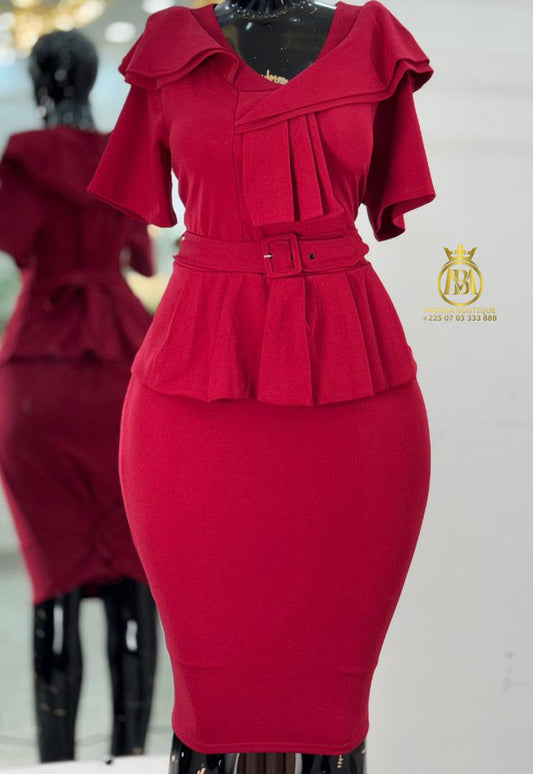 ROBE AUX GENOUX