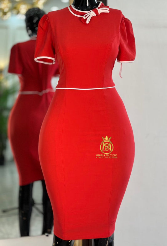 ROBE AUX GENOUX