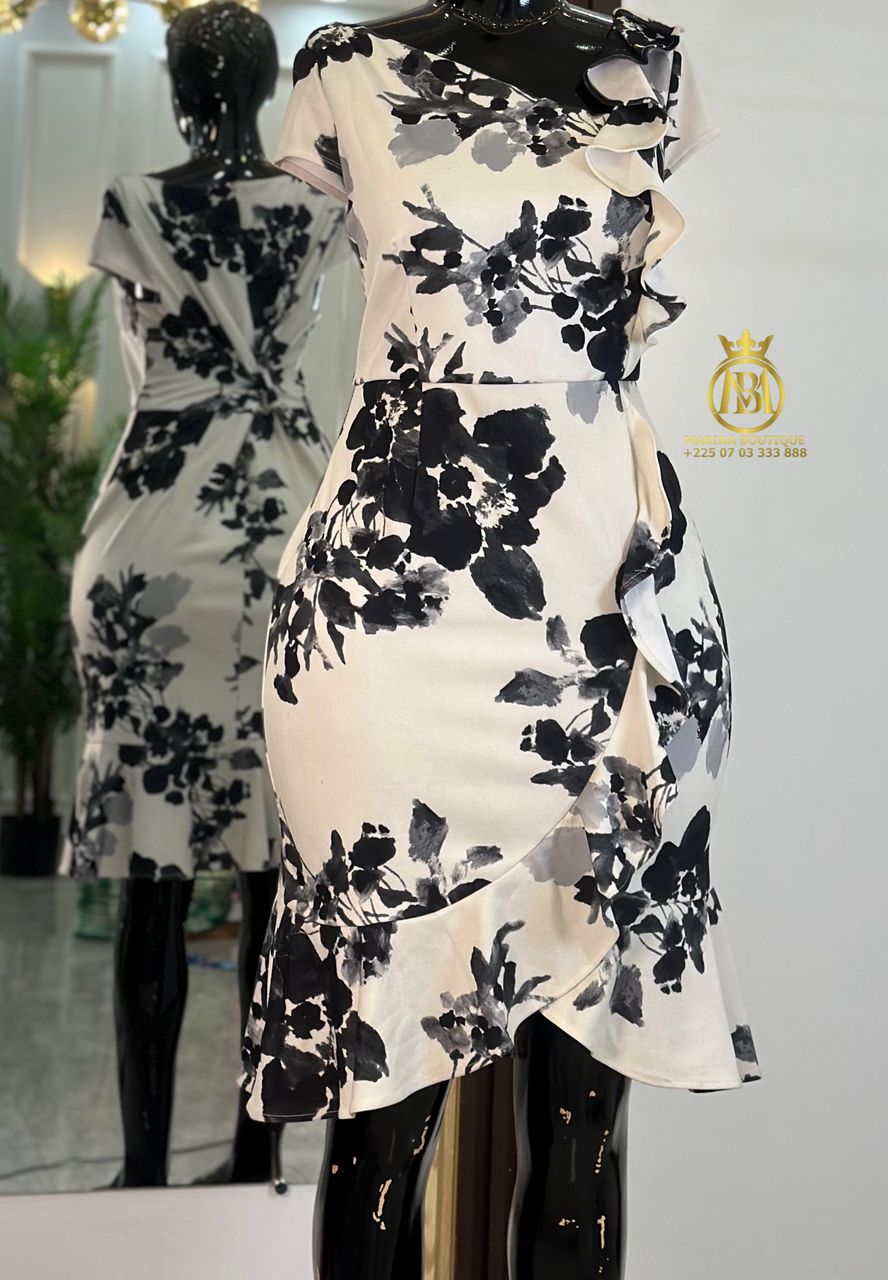 ROBE AUX GENOUX