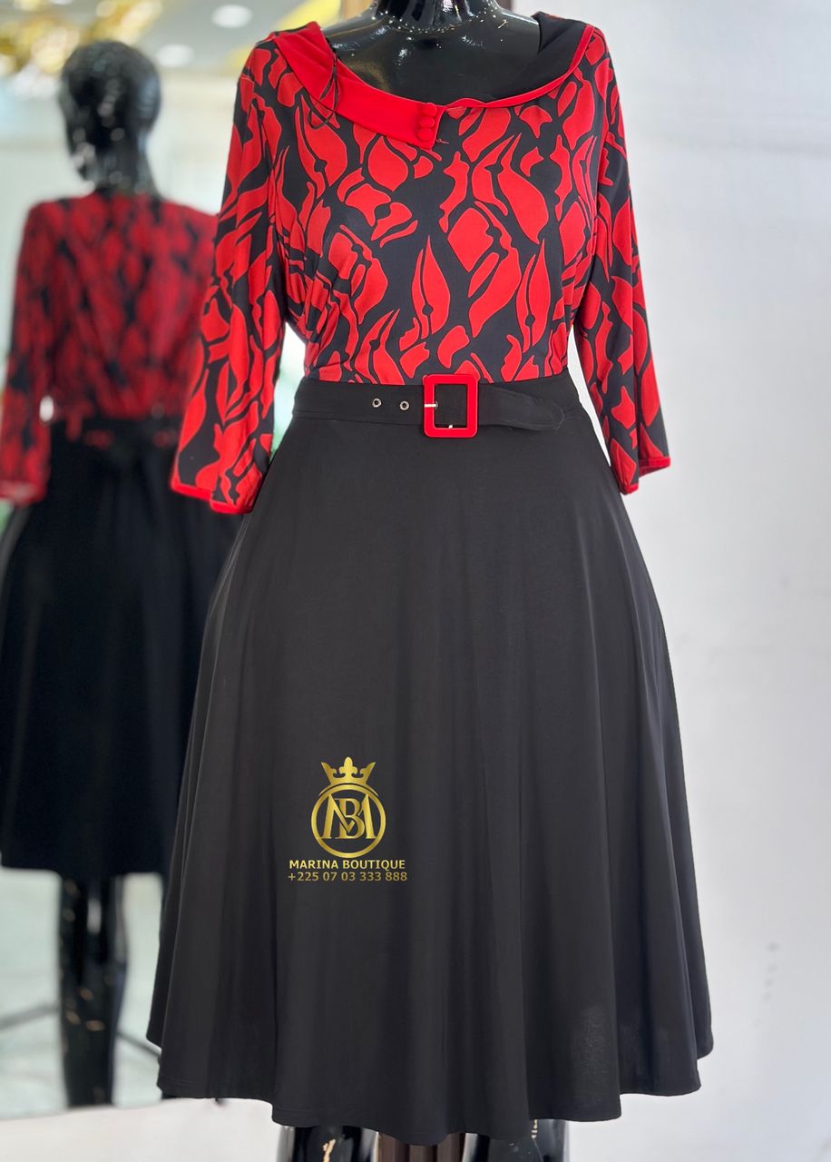 ROBE AUX GENOUX
