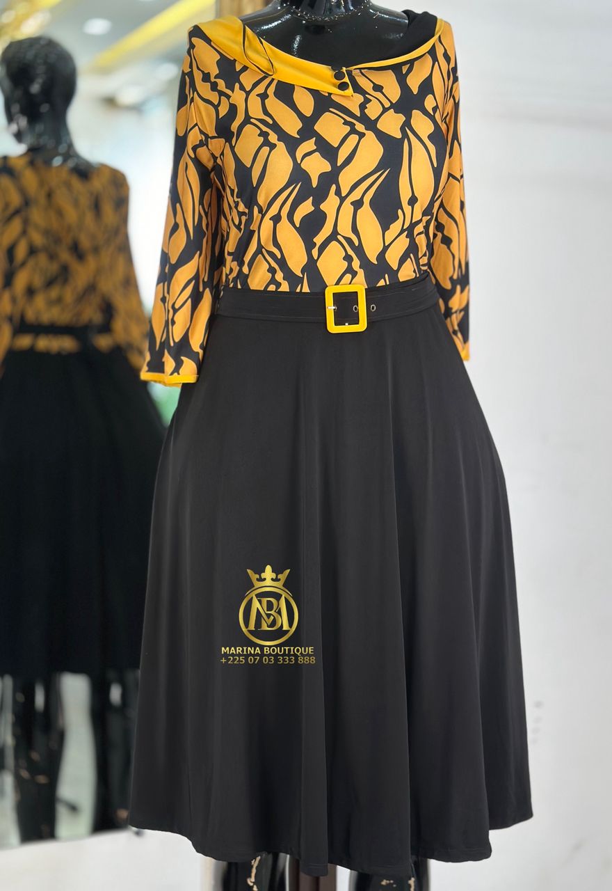 ROBE AUX GENOUX