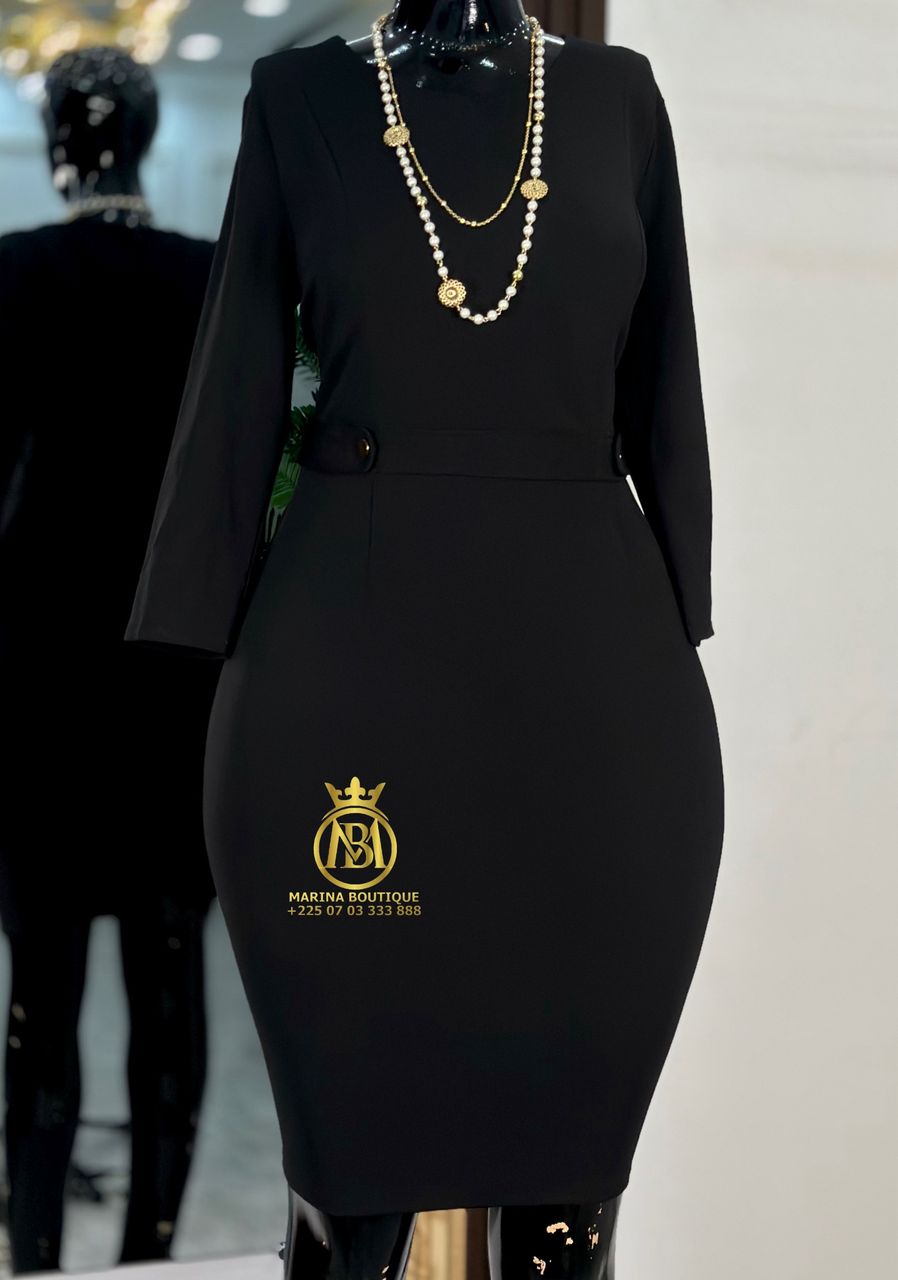 ROBE AUX GENOUX