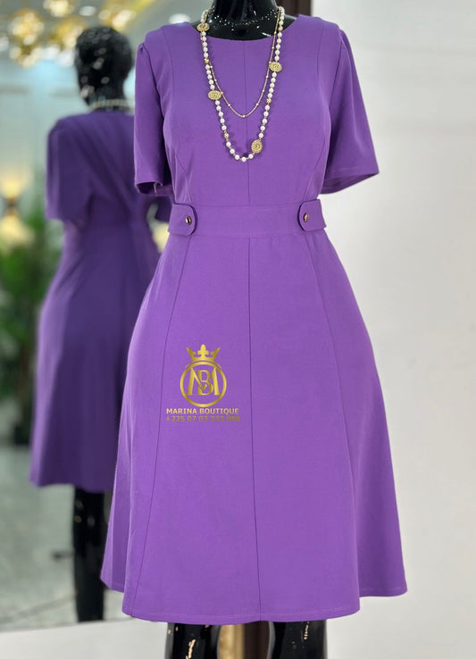 ROBE AUX GENOUX