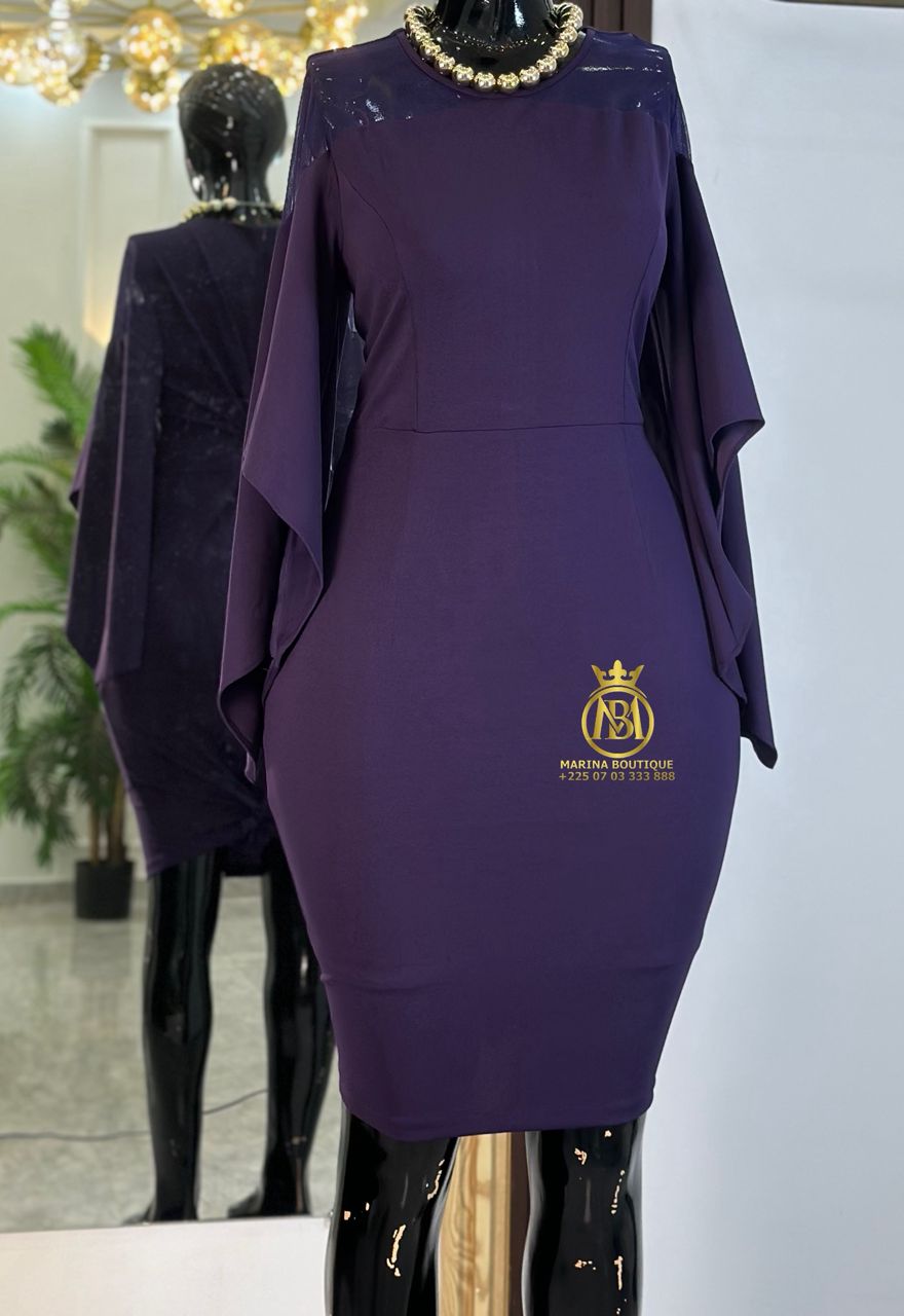 ROBE AUX GENOUX