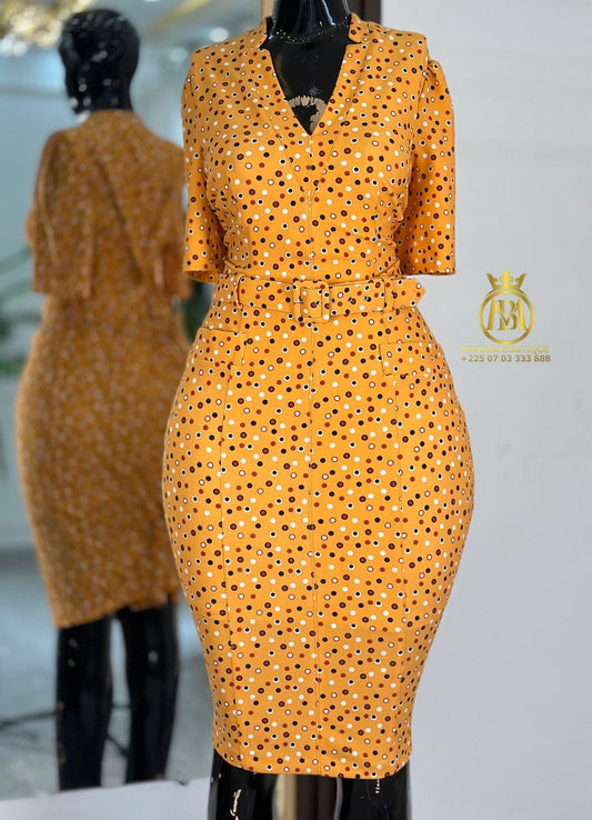 ROBE AUX GENOUX