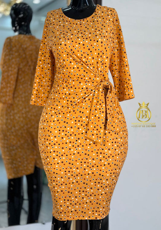 ROBE AUX GENOUX