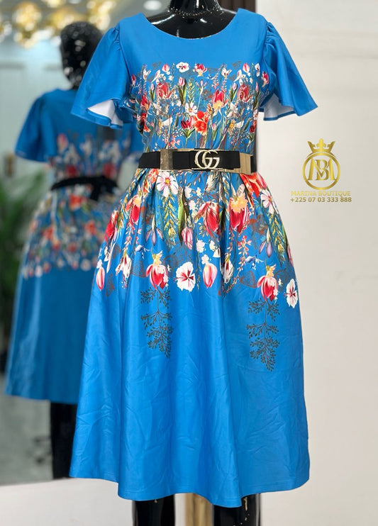 ROBE AUX GENOUX