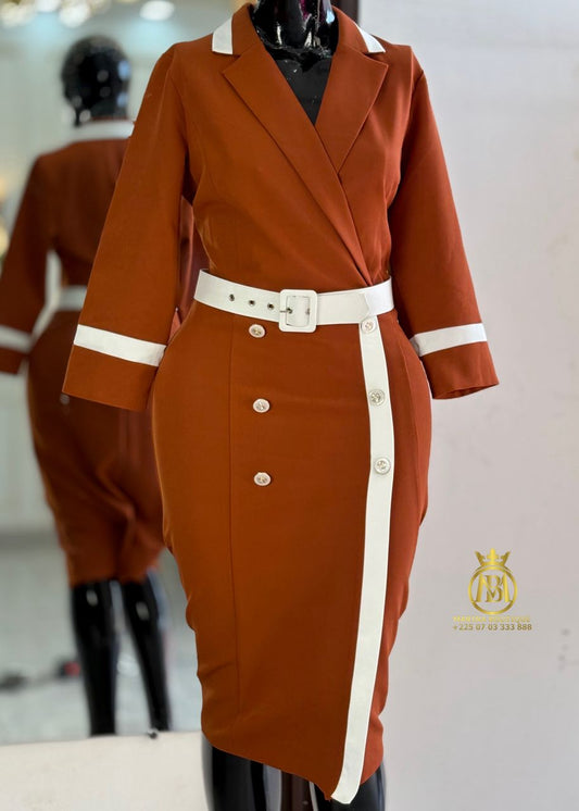 ROBE AUX GENOUX