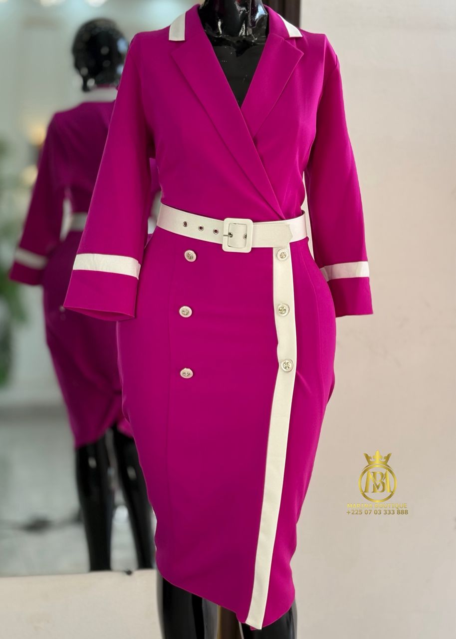 ROBE AUX GENOUX