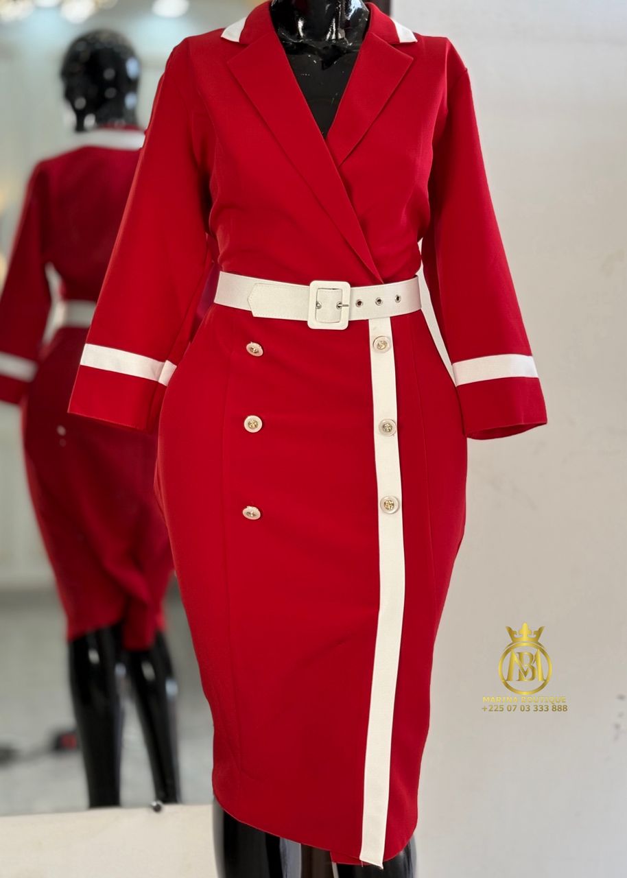 ROBE AUX GENOUX