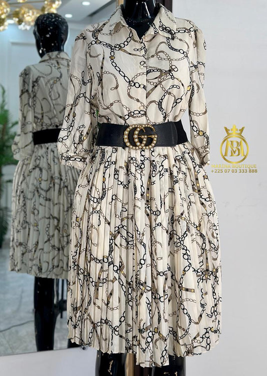 ROBE AUX GENOUX