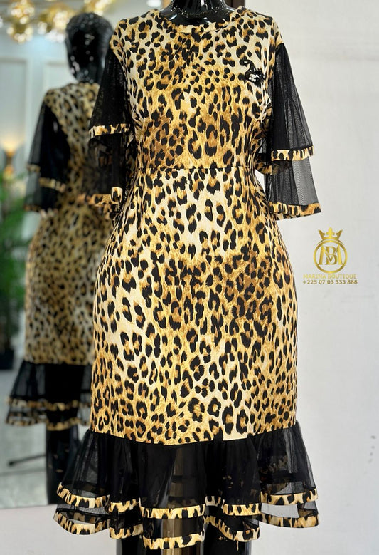 ROBE AUX GENOUX