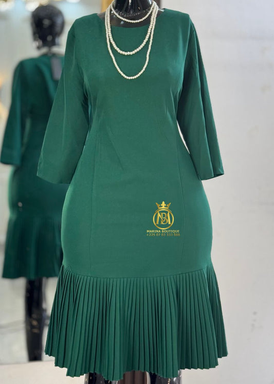 ROBE AUX GENOUX