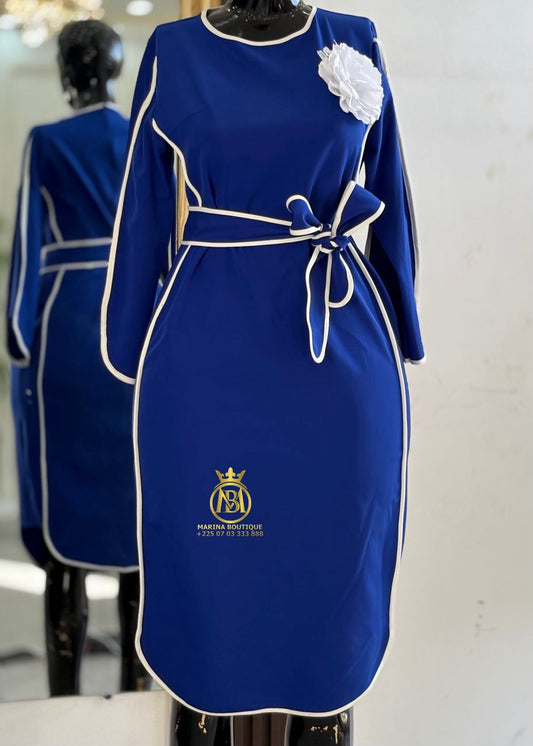 ROBE AUX GENOUX