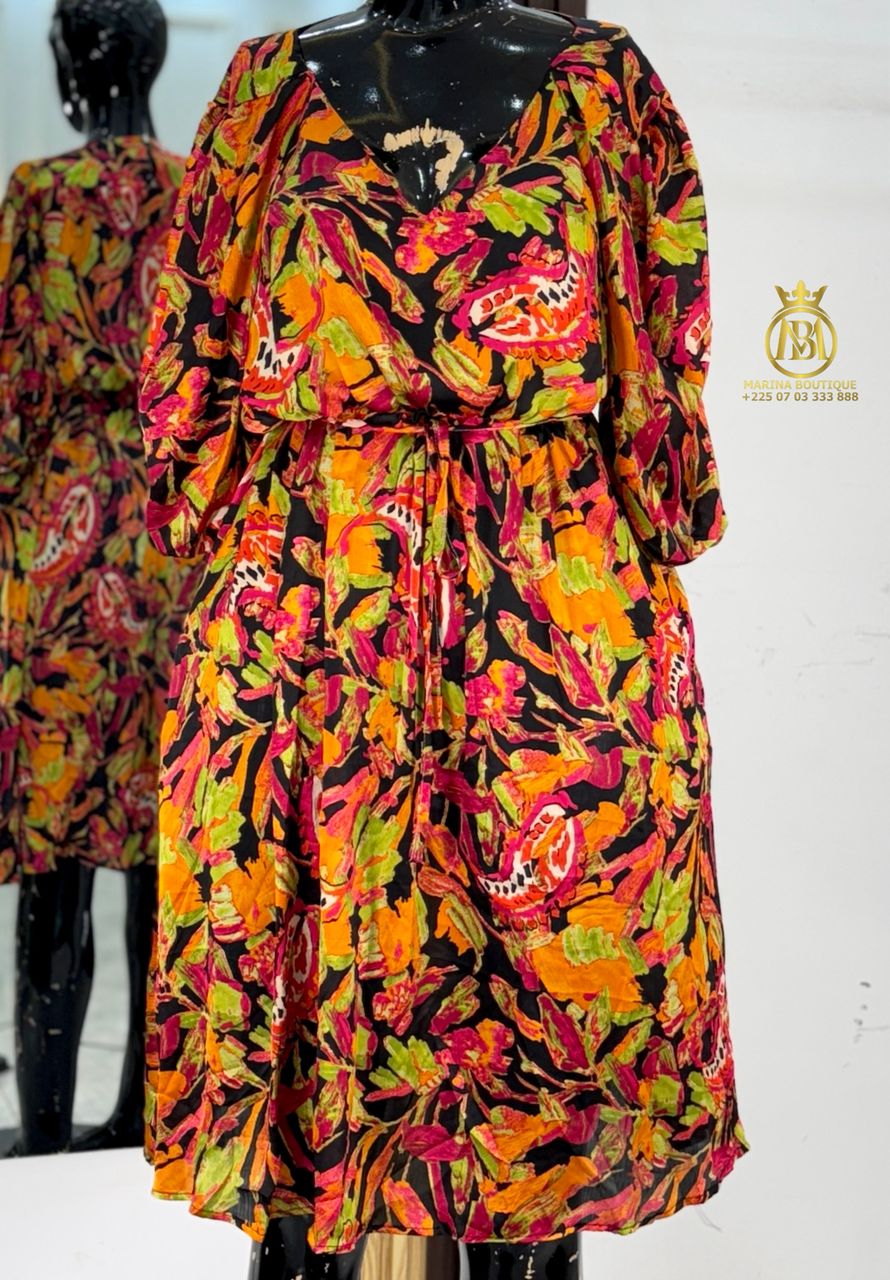 ROBE AUX GENOUX